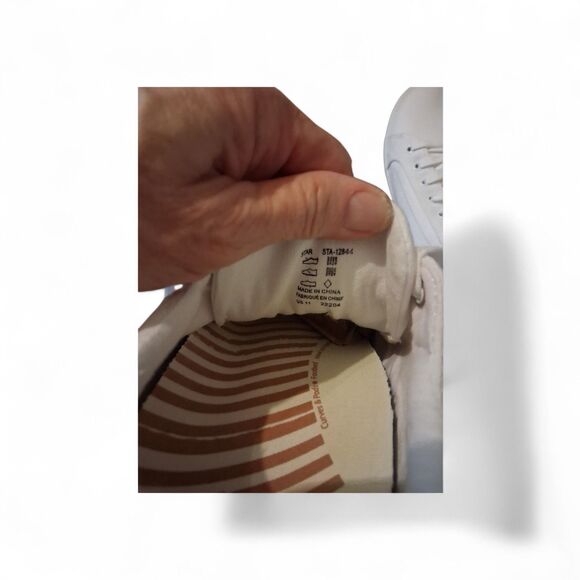 Women's sz 11 M Taos Plim Soul Lux White Canvas Lace-Up Shoes Sneakers Comfort - Picture 10 of 10